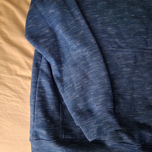 Brand new carhartt hoodie - Picture 3 of 5